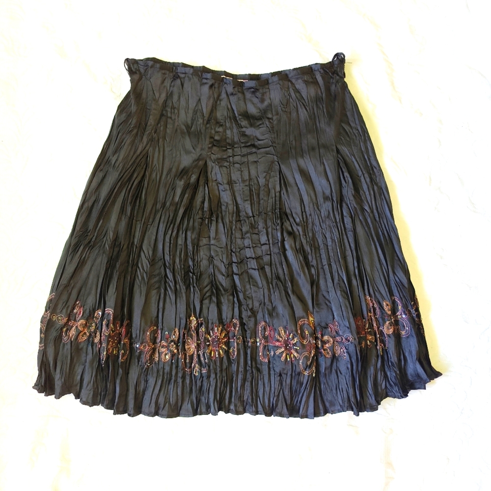Systemaction Satin Midi skirt. Size 44/12.